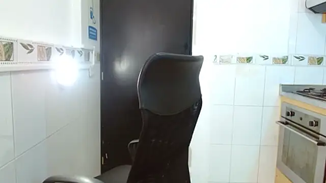 Snapshot of maira_tf chatting on February 3, 4:10 am maira tf online show from February 3, 4:10 am