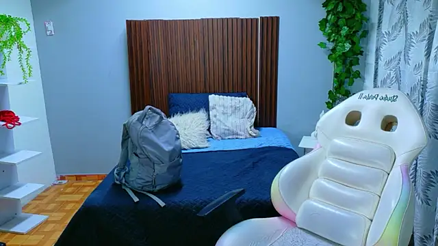 kataleya 29 online show from April 12, 3:28 pm