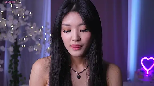 FancyEsten online show from June 4, 8:20 am