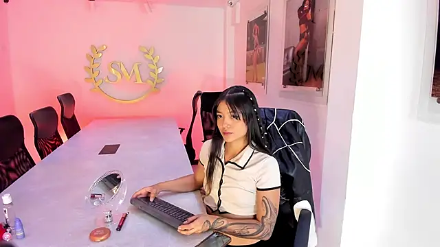 AbbyBeck online show from April 15, 2:57 pm