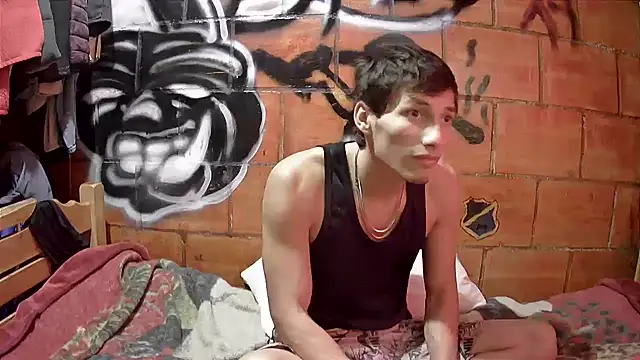 Snapshot of alexandercruz chatting on July 22, 8:00 pm alexandercruz online show from July 22, 8:00 pm