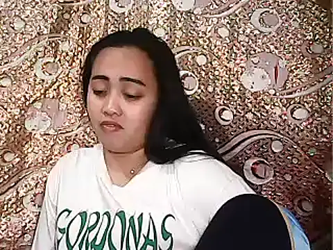 Snapshot of Pinay_Chubby20 chatting on December 1, 1:32 am Pinay Chubby20 online show from December 1, 1:32 am