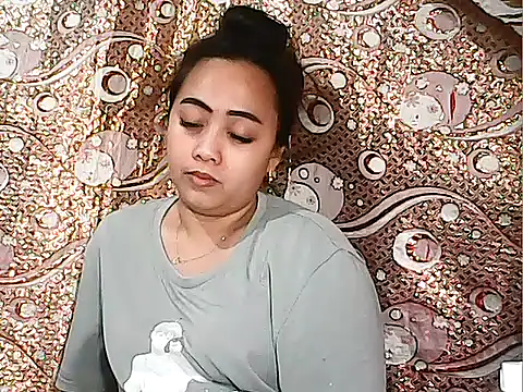 Snapshot of Pinay_Chubby20 chatting on December 22, 11:46 pm Pinay Chubby20 online show from December 22, 11:46 pm