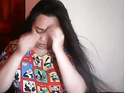 Snapshot of Pinay_Chubby20 chatting on April 25, 10:07 pm Pinay Chubby20 online show from April 25, 10:07 pm