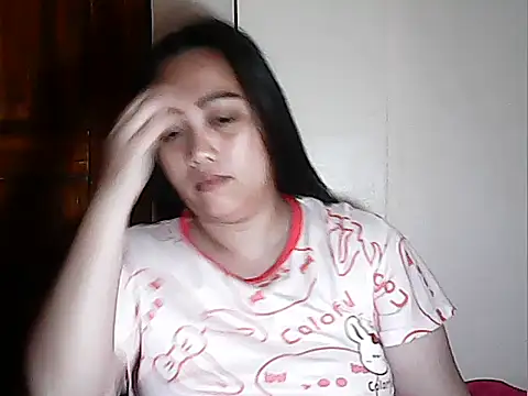 Snapshot of Pinay_Chubby20 chatting on May 2, 9:42 pm Pinay Chubby20 online show from May 2, 9:42 pm