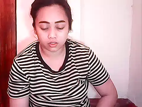 Snapshot of Pinay_Chubby20 chatting on May 11, 10:51 pm Pinay Chubby20 online show from May 11, 10:51 pm