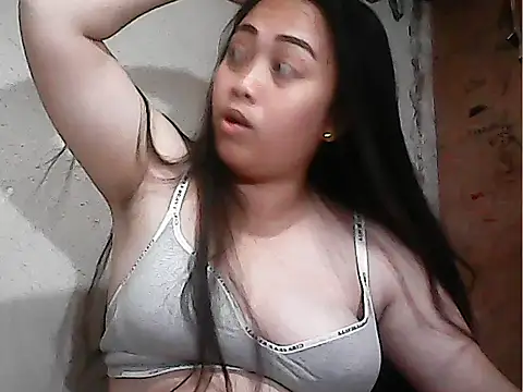 Snapshot of Pinay_Chubby20 chatting on May 18, 9:53 pm Pinay Chubby20 online show from May 18, 9:53 pm