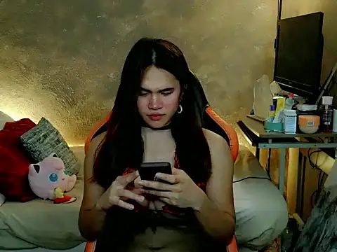 YllanaAltheaXxX online show from May 19, 6:53 am