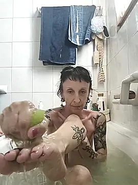 Snapshot of DEALYLITH chatting on October 18, 10:38 am DEALYLITH online show from October 18, 10:38 am