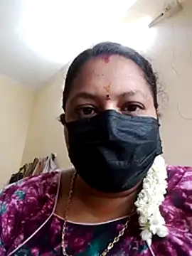 Snapshot of Tamil_jasmine12 chatting on May 24, 1:10 am Tamil jasmine12 online show from May 24, 1:10 am