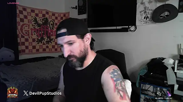 Snapshot of DevilPup75_ chatting on February 5, 3:33 am DevilPup75 online show from February 5, 3:33 am