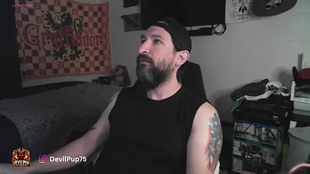 Snapshot of DevilPup75_ chatting on February 11, 4:17 am DevilPup75 online show from February 11, 4:17 am