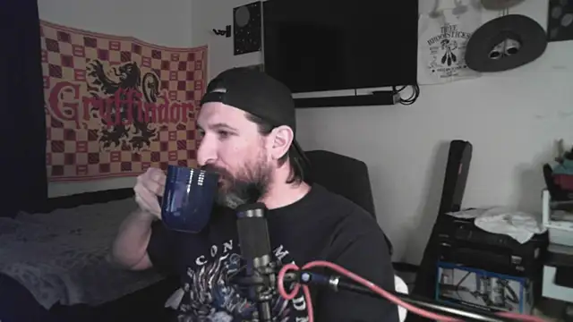 Snapshot of DevilPup75_ chatting on February 21, 4:35 am DevilPup75 online show from February 21, 4:35 am