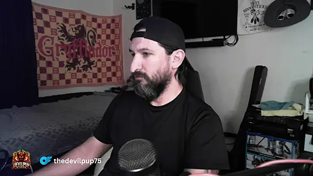 Snapshot of DevilPup75_ chatting on February 25, 3:05 am DevilPup75 online show from February 25, 3:05 am