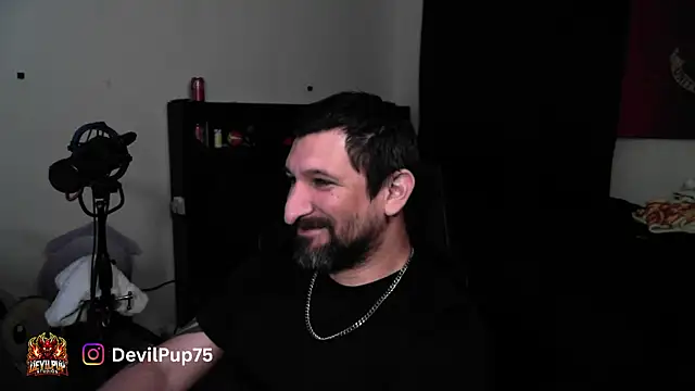 Snapshot of DevilPup75_ chatting on July 20, 10:39 am DevilPup75 online show from July 20, 10:39 am