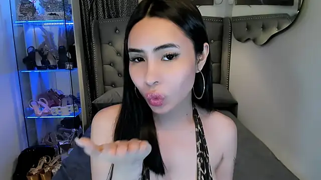 Claudia empress online show from October 24, 8:27 pm