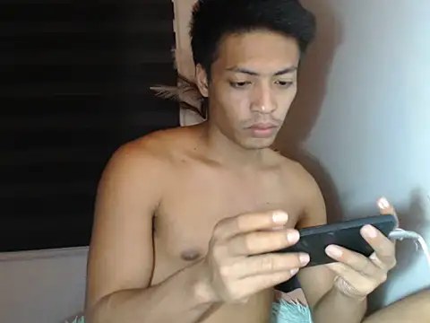 Snapshot of Asian_gregor chatting on September 19, 7:03 pm Asian gregor online show from September 19, 7:03 pm