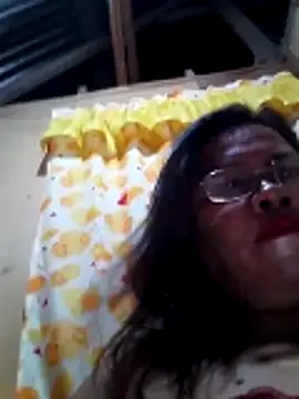 Snapshot of Huge_mama69 chatting on May 27, 3:09 pm Huge mama69 online show from May 27, 3:09 pm