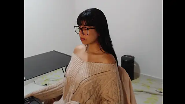 meganmiauu online show from April 21, 9:37 am