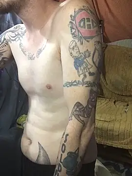 Snapshot of imglorious1010 chatting on February 27, 8:14 am imglorious1010 online show from February 27, 8:14 am