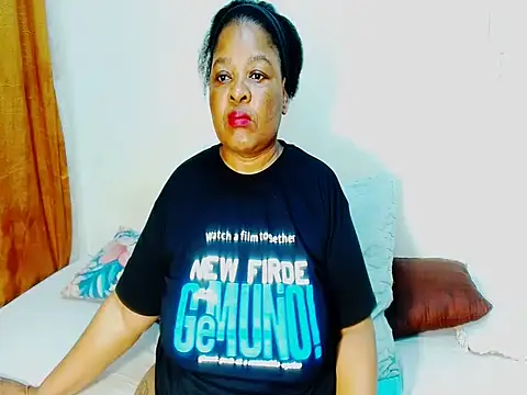 Snapshot of Love-Racheal75 chatting on July 17, 11:20 pm Love-Racheal75 online show from July 17, 11:20 pm
