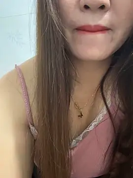 Moan Mary online show from November 5, 3:34 pm