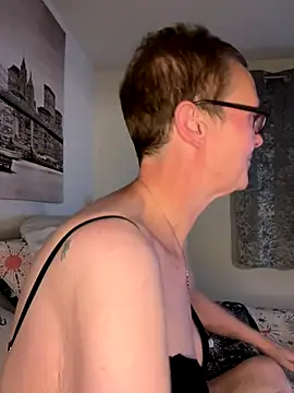 Curvy-Jinx online show from September 27, 8:25 pm