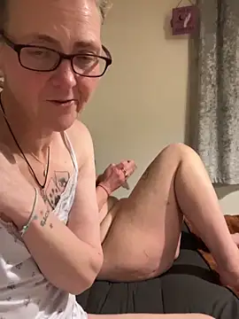 Curvy-Jinx online show from February 3, 8:58 pm