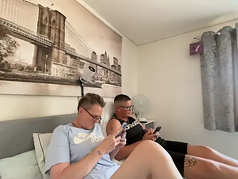 Snapshot of Curvy-Jinx chatting on July 8, 12:09 pm Curvy-Jinx online show from July 8, 12:09 pm