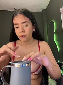 Snapshot of alhaana_ chatting on February 7, 9:51 pm alhaana online show from February 7, 9:51 pm