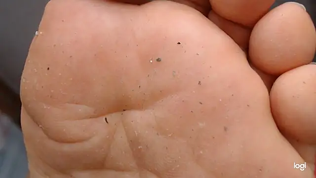 Snapshot of ash_feet chatting on September 22, 4:03 am ash feet online show from September 22, 4:03 am