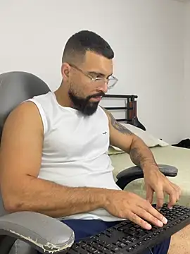 vincentjaxon online show from March 6, 5:42 pm