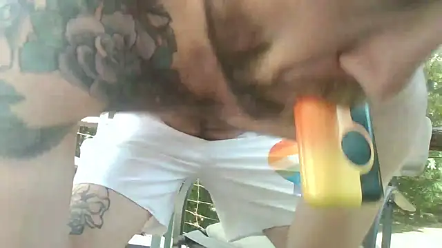 Luv2SuckBWC92 online show from April 22, 4:41 pm