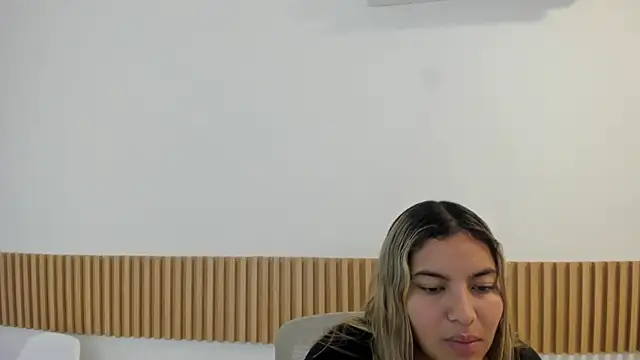 Snapshot of OliviaSweett chatting on May 16, 4:06 pm OliviaSweett online show from May 16, 4:06 pm