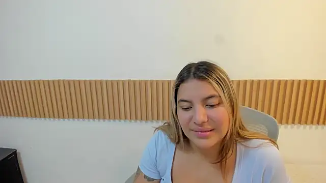 Snapshot of OliviaSweett chatting on May 26, 6:26 pm OliviaSweett online show from May 26, 6:26 pm
