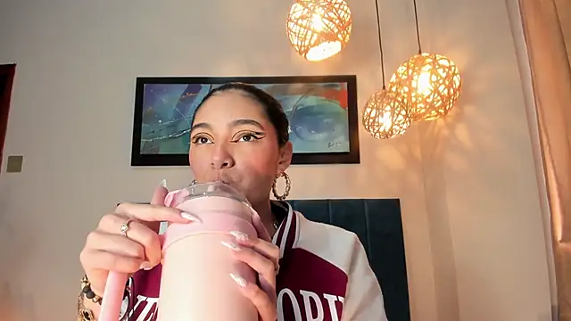 LunaAspen  online show from February 11, 6:02 pm