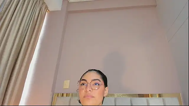 LunaAspen  online show from March 4, 6:03 pm