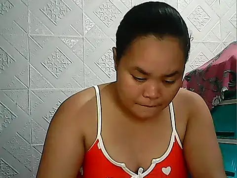 Snapshot of CreamyPussy4uxx chatting on May 7, 1:16 pm CreamyPussy4uxx online show from May 7, 1:16 pm