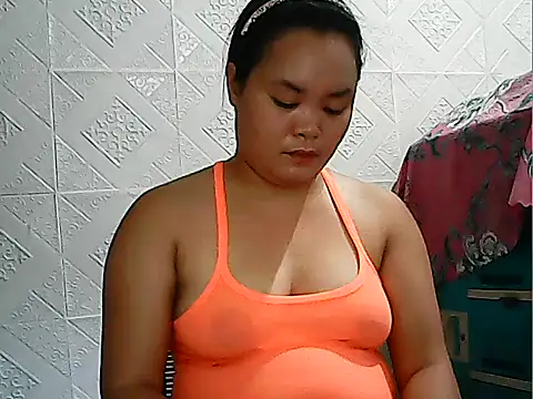 Snapshot of CreamyPussy4uxx chatting on May 16, 1:02 am CreamyPussy4uxx online show from May 16, 1:02 am
