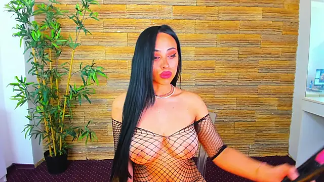 Cupcake Izzy online show from April 22, 5:21 am