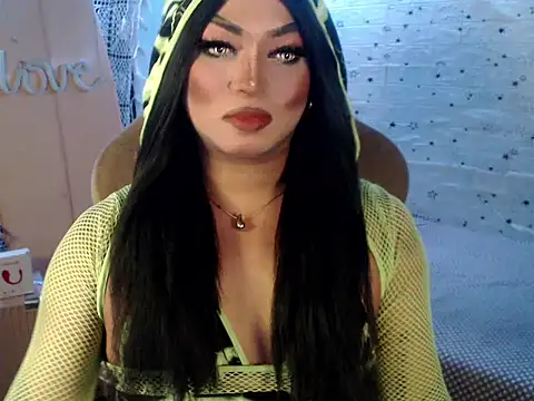 Snapshot of xxXMissCessXxx chatting on April 8, 4:29 pm xxXMissCessXxx online show from April 8, 4:29 pm