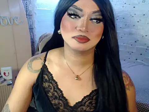 Snapshot of xxXMissCessXxx chatting on April 10, 10:53 am xxXMissCessXxx online show from April 10, 10:53 am