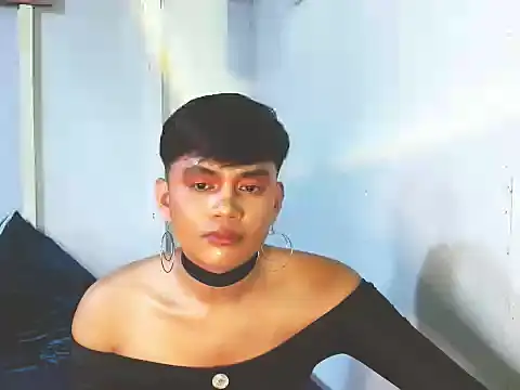 Snapshot of Alexx_143 chatting on October 4, 6:22 am Alexx 143 online show from October 4, 6:22 am