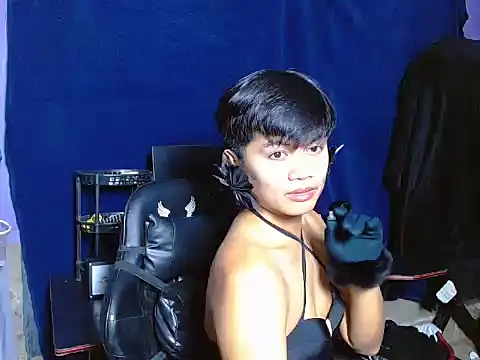 Snapshot of Alexx_143 chatting on October 23, 3:39 am Alexx 143 online show from October 23, 3:39 am