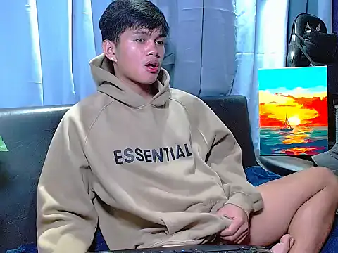 Snapshot of Alexx_143 chatting on January 10, 5:37 pm Alexx 143 online show from January 10, 5:37 pm