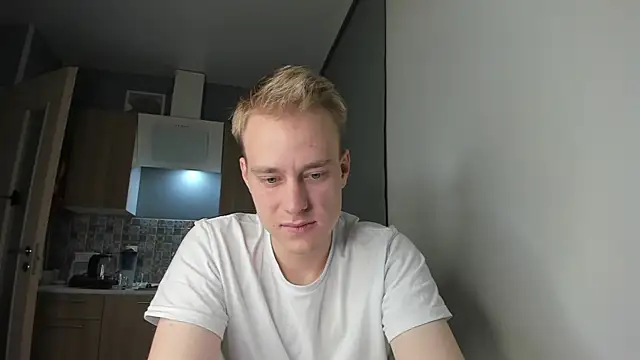 Snapshot of Kevin_Young_Cat chatting on September 21, 8:21 pm Kevin Young Cat online show from September 21, 8:21 pm