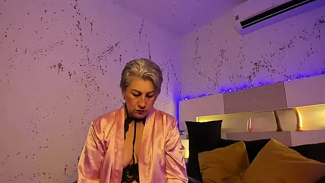 JaddeWalker online show from November 9, 11:30 am