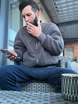 Michel huge online show from April 12, 5:45 am