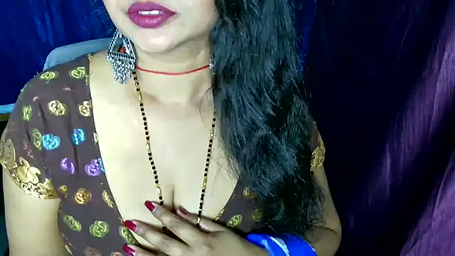 QUEEN SAKHI- online show from July 7, 5:21 am