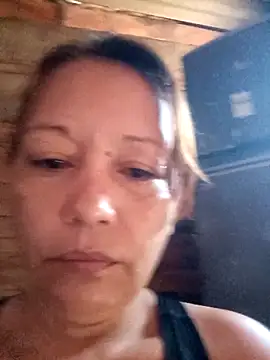 Snapshot of marinita13 chatting on May 6, 1:27 pm marinita13 online show from May 6, 1:27 pm